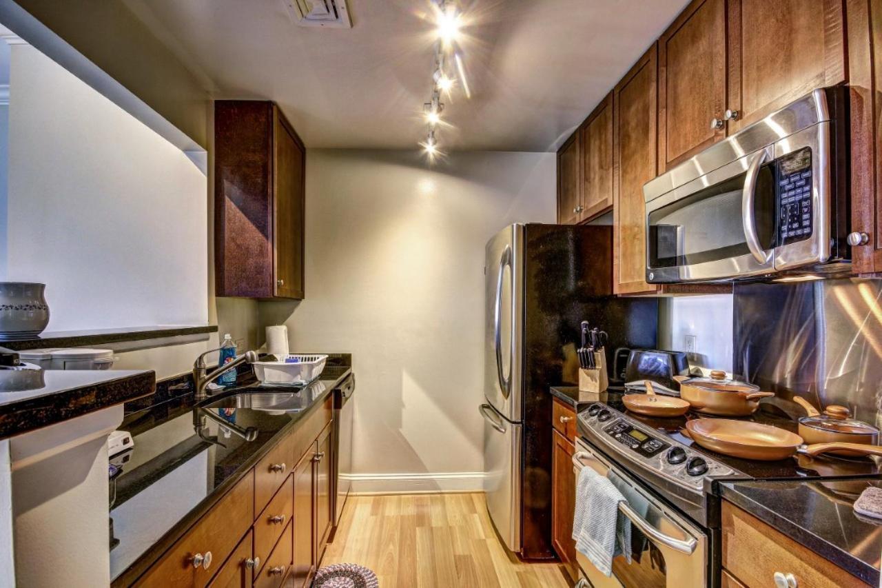 Chase Penthouse At 39 West Baltimore Inner Harbor Convention Center Free Indoor Parking One And Two Bedrooms Exterior foto