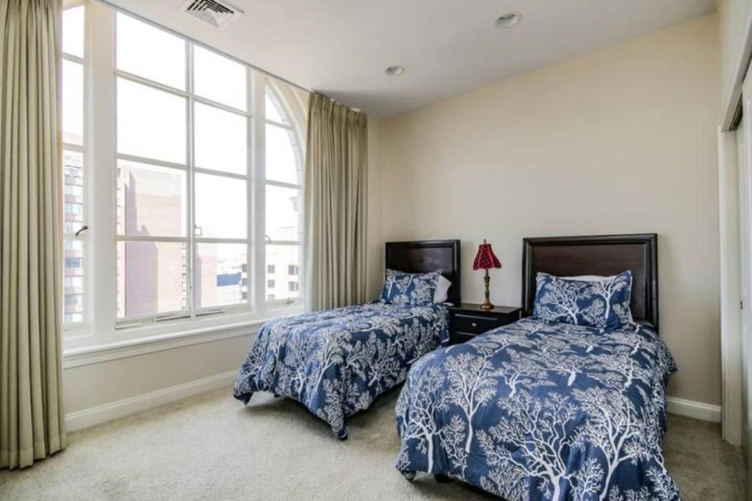 Chase Penthouse At 39 West Baltimore Inner Harbor Convention Center Free Indoor Parking One And Two Bedrooms Exterior foto