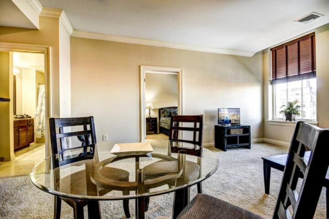 Chase Penthouse At 39 West Baltimore Inner Harbor Convention Center Free Indoor Parking One And Two Bedrooms Exterior foto